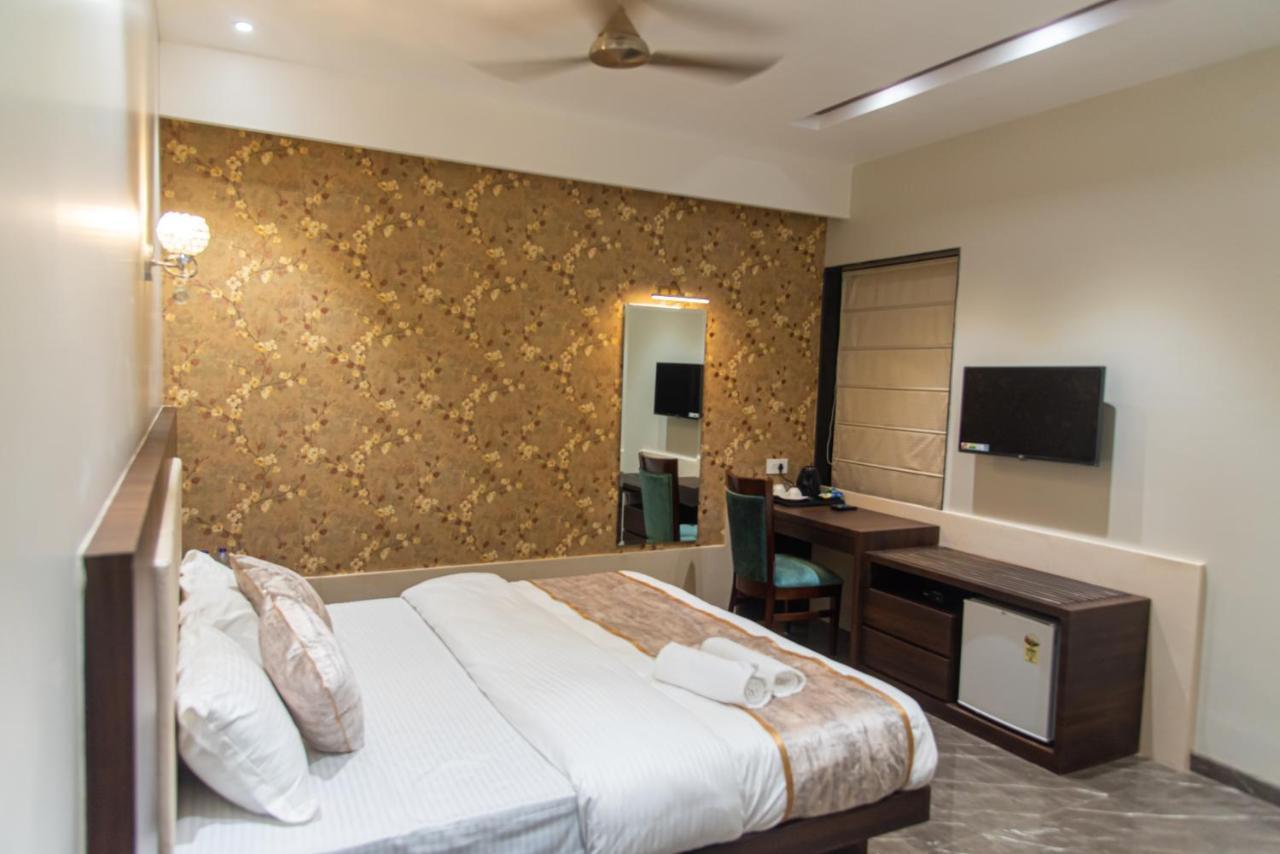 Royal Livin Hotel 3*